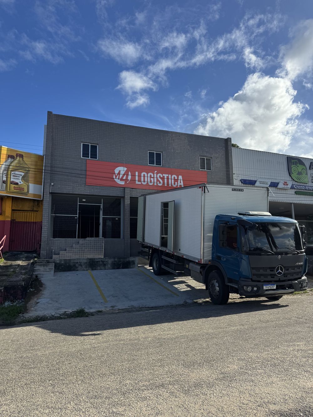 Fachada da M4 Logística em Bayeux, Paraíba